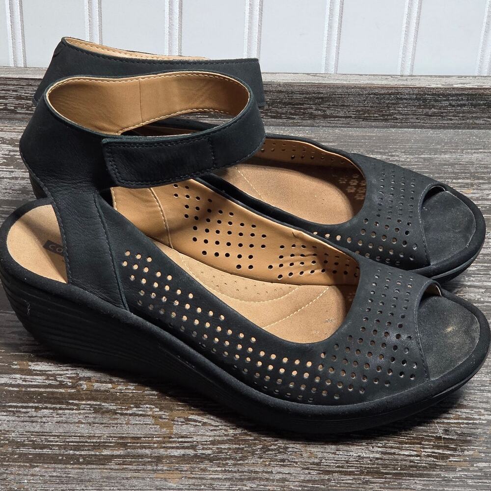 Clarks Collection Women's Black Soft Cushion Wedge Heel Ankle Strap Sandal Size9